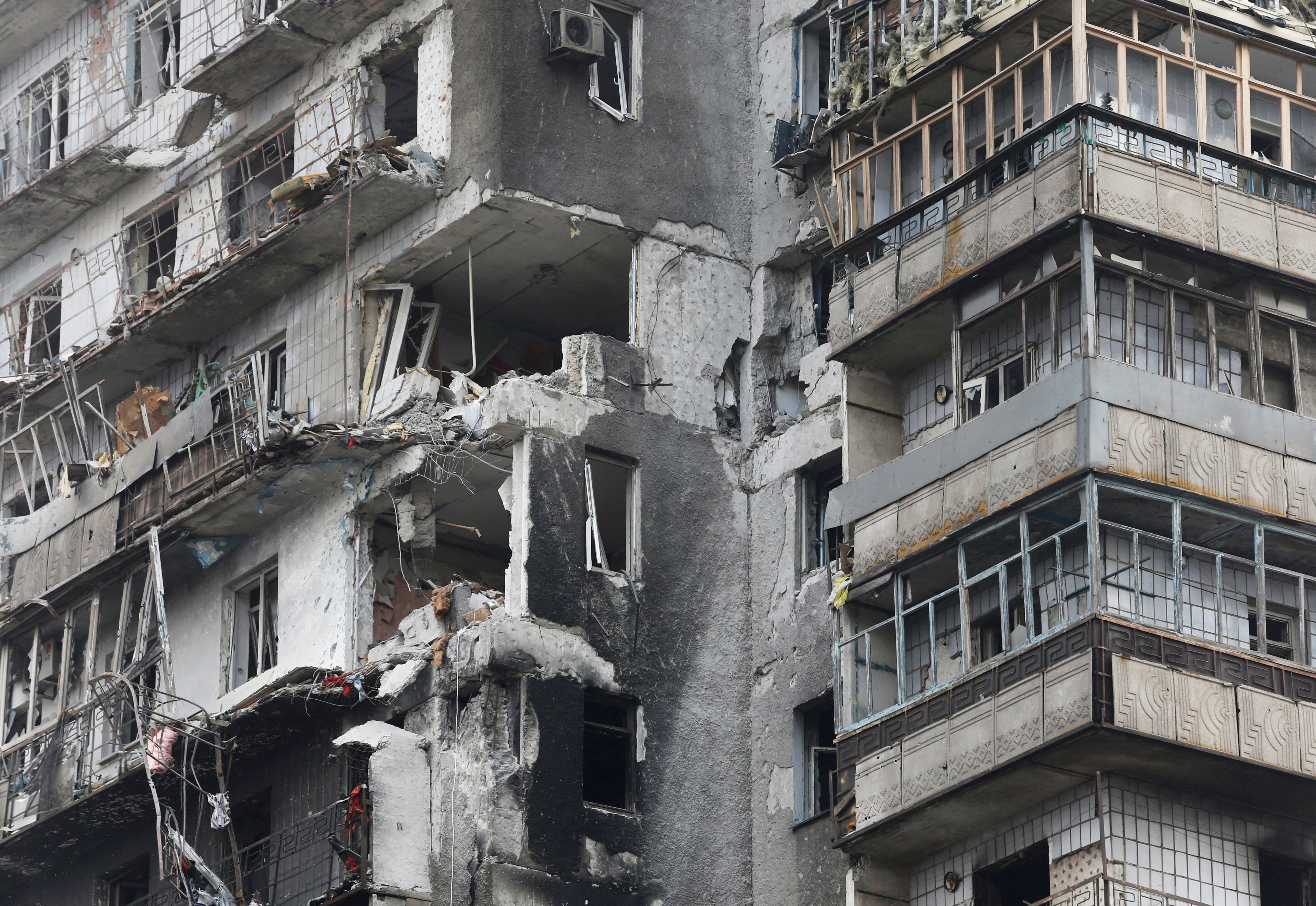 image Zelenskiy says Russia wages &#8216;terror&#8217;, Mariupol says thousands deported