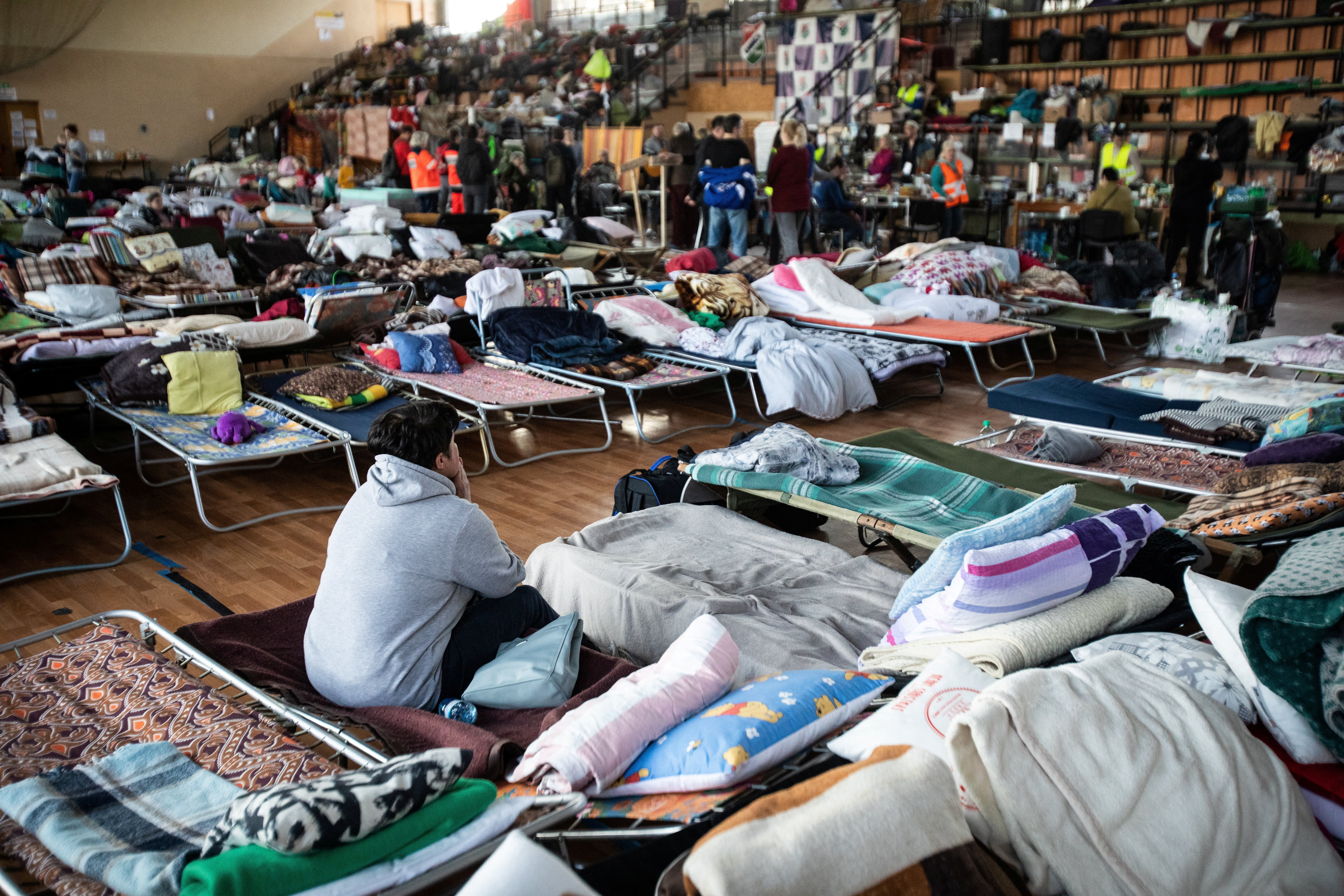 image Eastern Europe struggles to cope as Ukraine refugee exodus hits 3.5 million