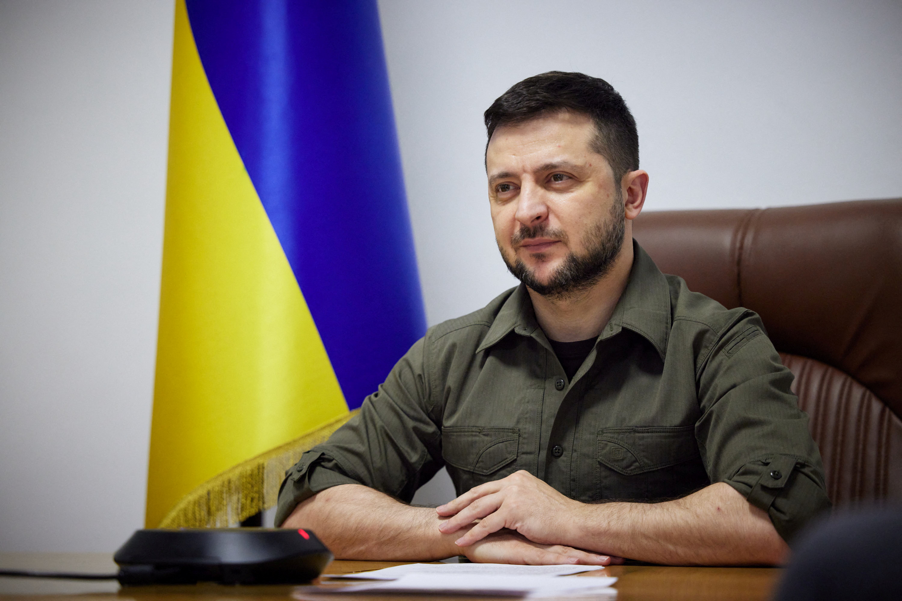 image Ukraine&#8217;s leader says &#8216;nothing left&#8217; of Mariupol, Kherson also facing humanitarian disaster
