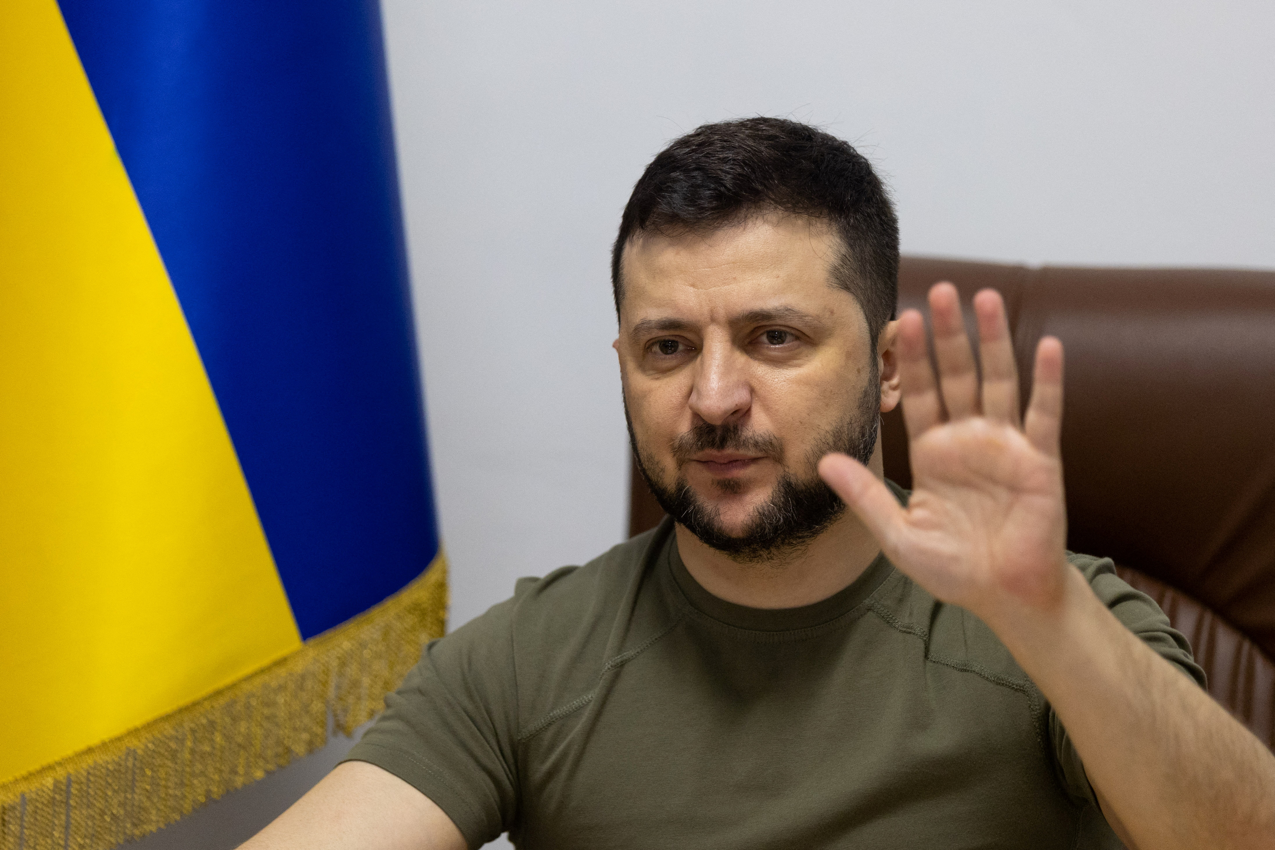 image Irritated Zelenskiy demands Western arms, asks if they&#8217;re afraid of Moscow (Update 4)