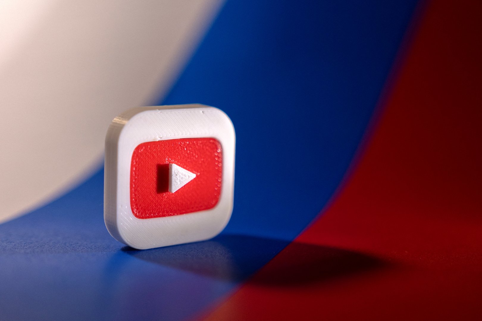 image Russia tells Google to stop spreading threats against Russians on YouTube