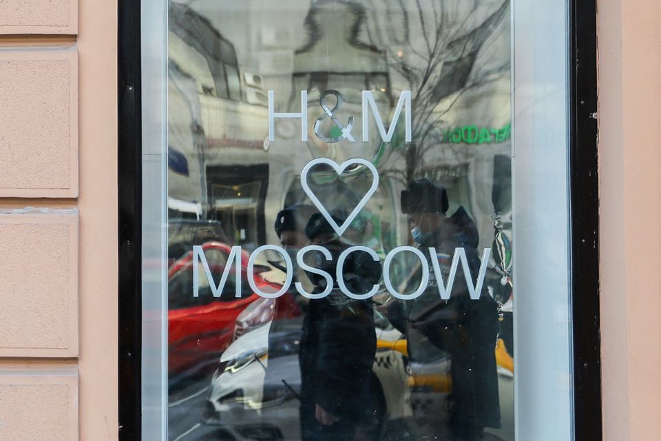 image Global banks face costly, arduous process to exit Russia