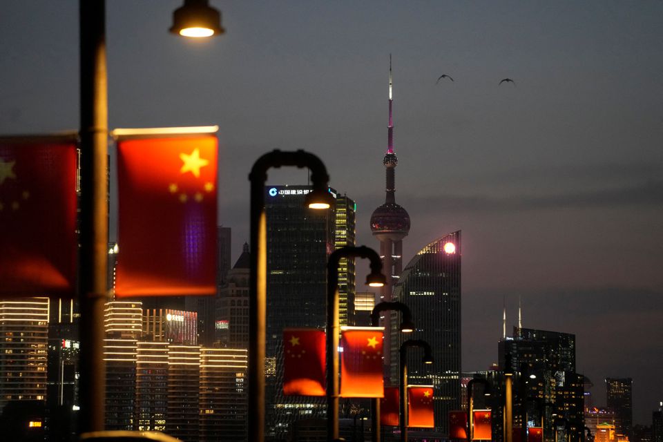 image In China&#8217;s Wall Street, bankers and traders sleep in offices to beat Shanghai COVID lockdown