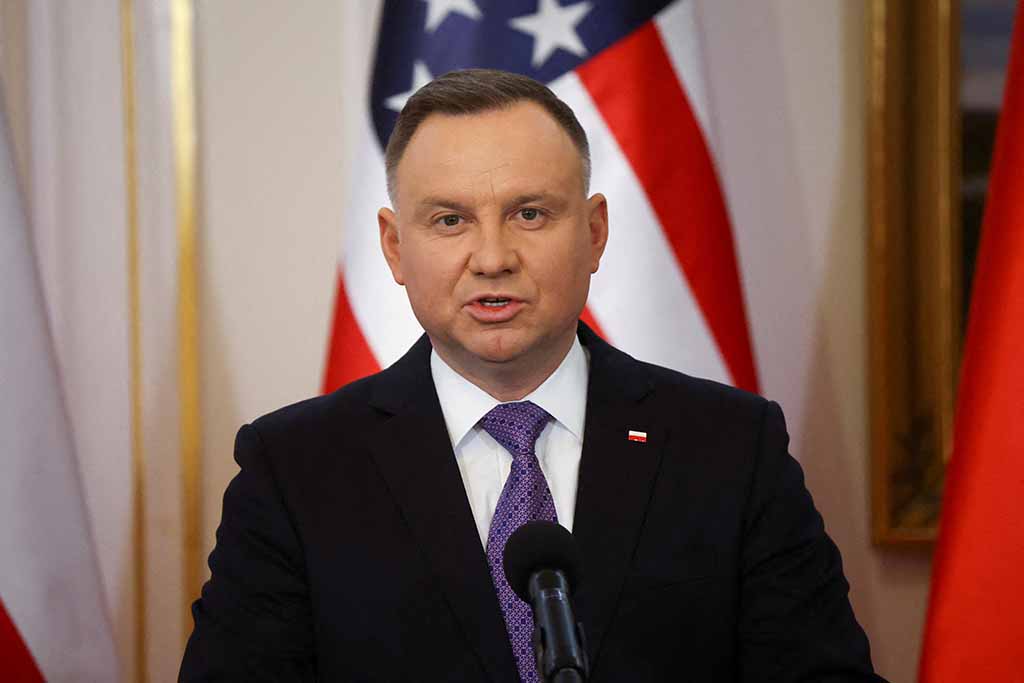 image Poland&#8217;s Duda says NATO will have to think seriously if Putin uses chemical weapons