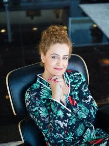 feature alix riana raouna