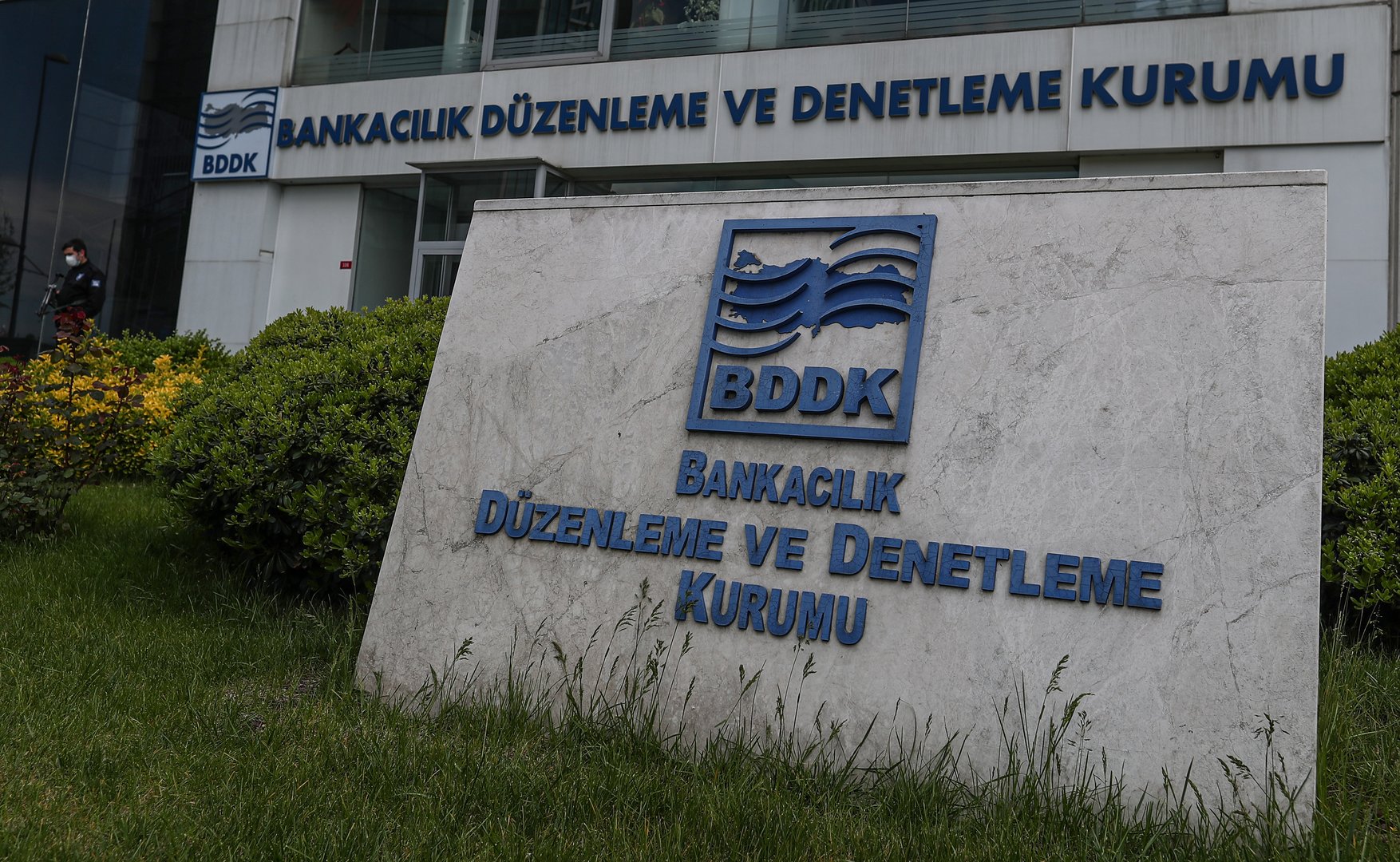 image Wary of Western sanctions, Turkey&#8217;s banks resist Russian customers