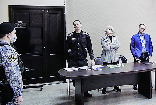image Kremlin critic Navalny given new nine-year sentence, lawyers arrested