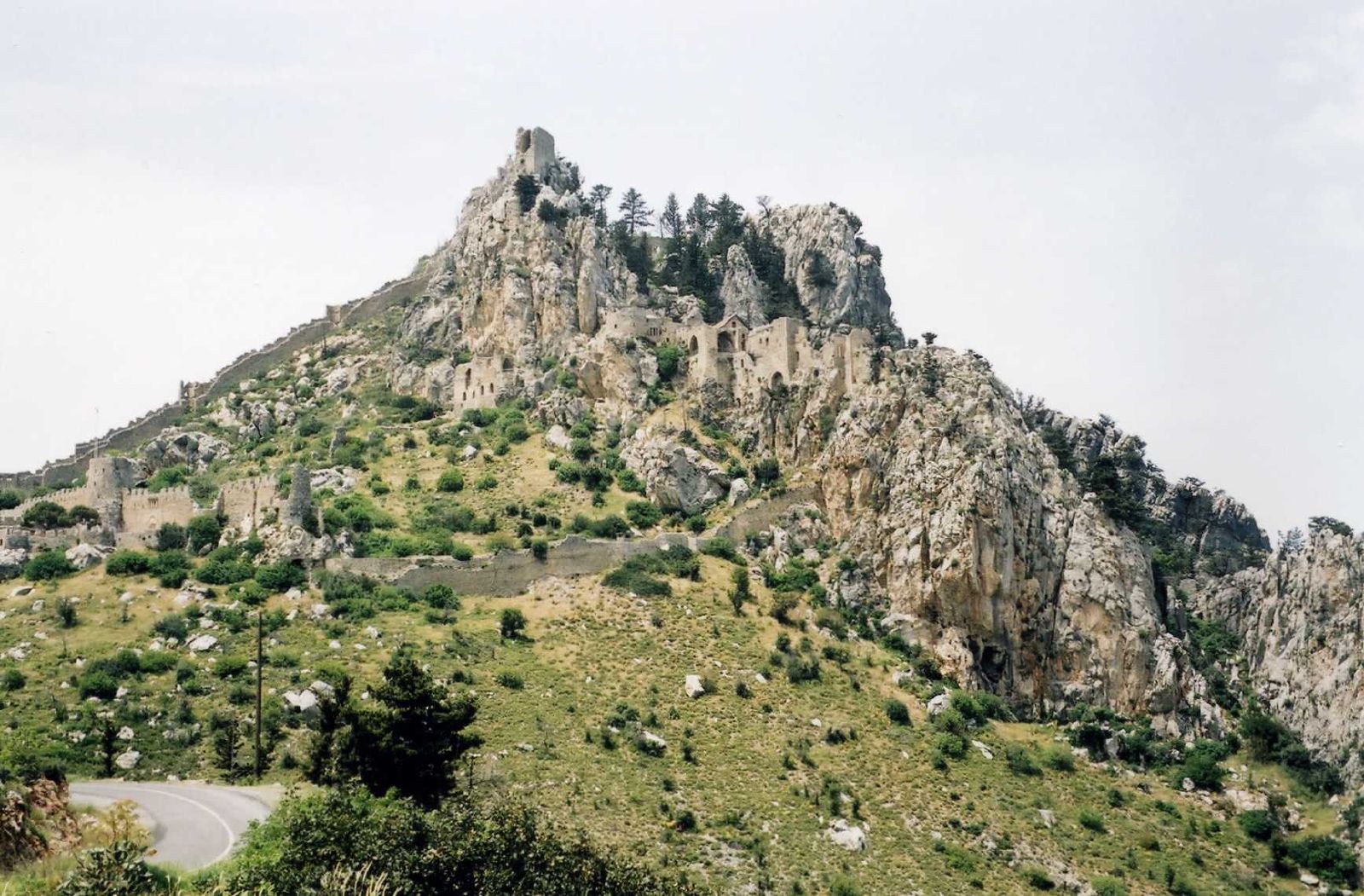 image Trapped tourists rescued from castle in the north