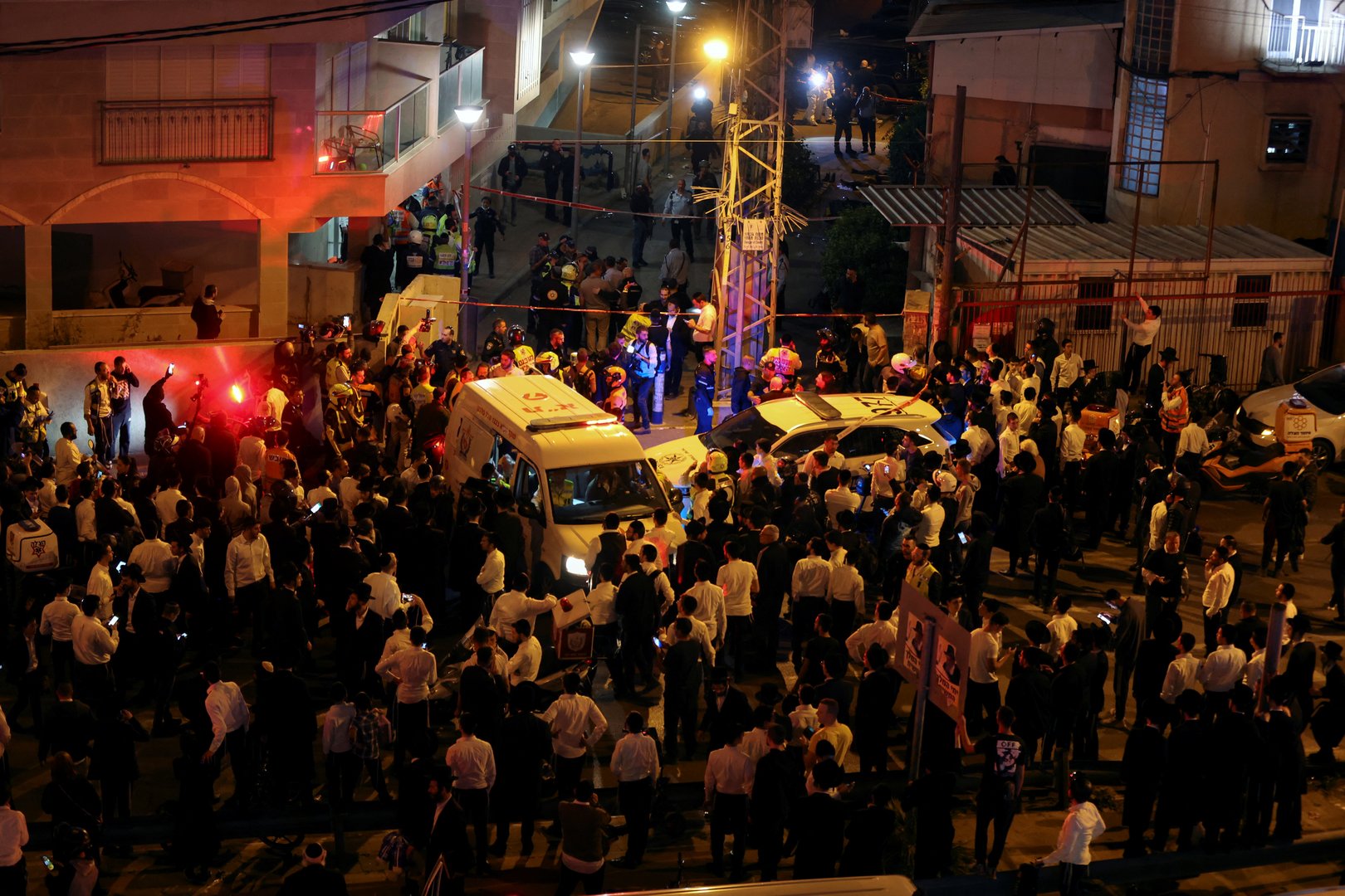 image Arab gunman kills at least 5 in Tel Aviv suburb, latest in series of attacks (Update)