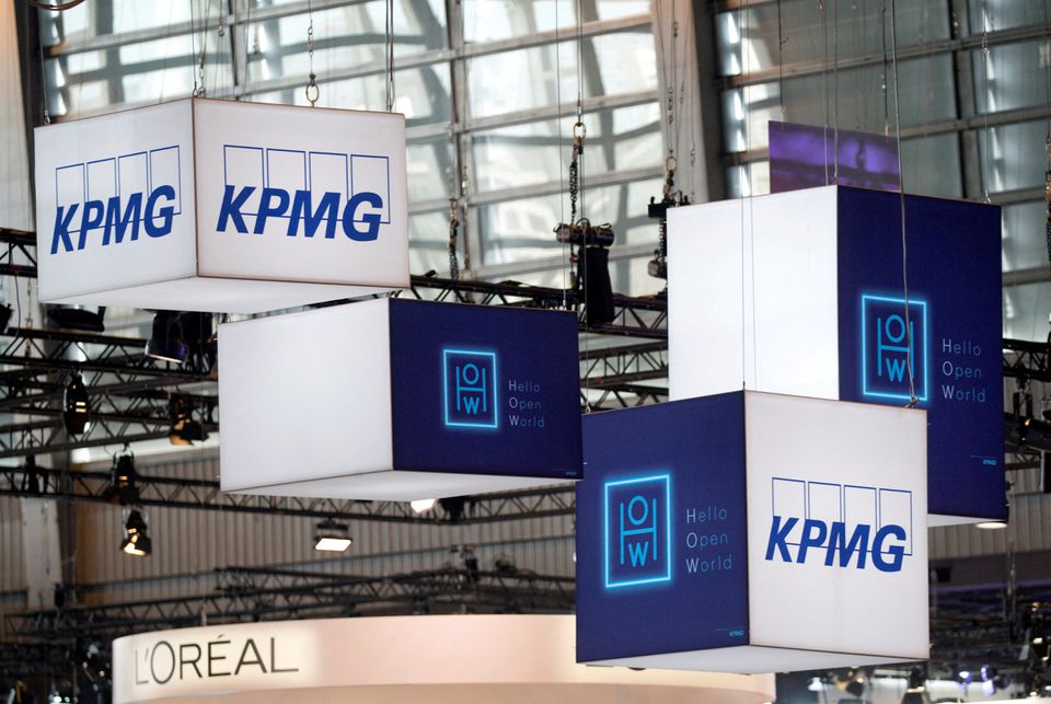 image Accounting firms KPMG and PwC to exit Russia