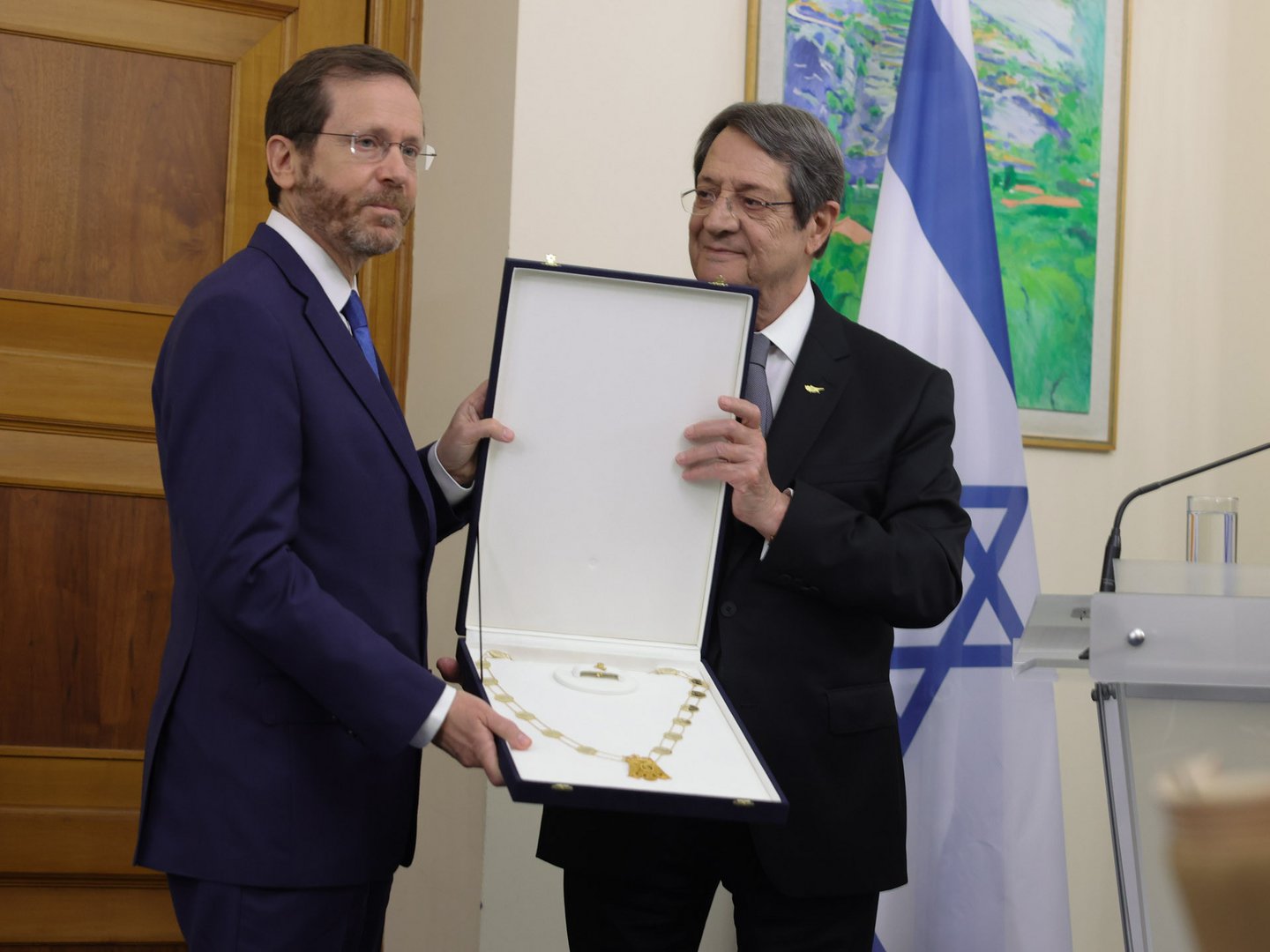 image Ukrainian crisis, energy security main focus of Israeli president’s visit (Updated)