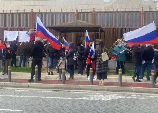 image Pro-Putin protest outside Nicosia embassy