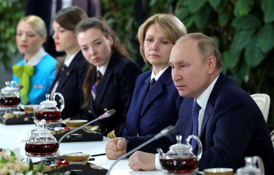 image Putin signs law on using rainy-day fund to buy OFZ bonds, stocks