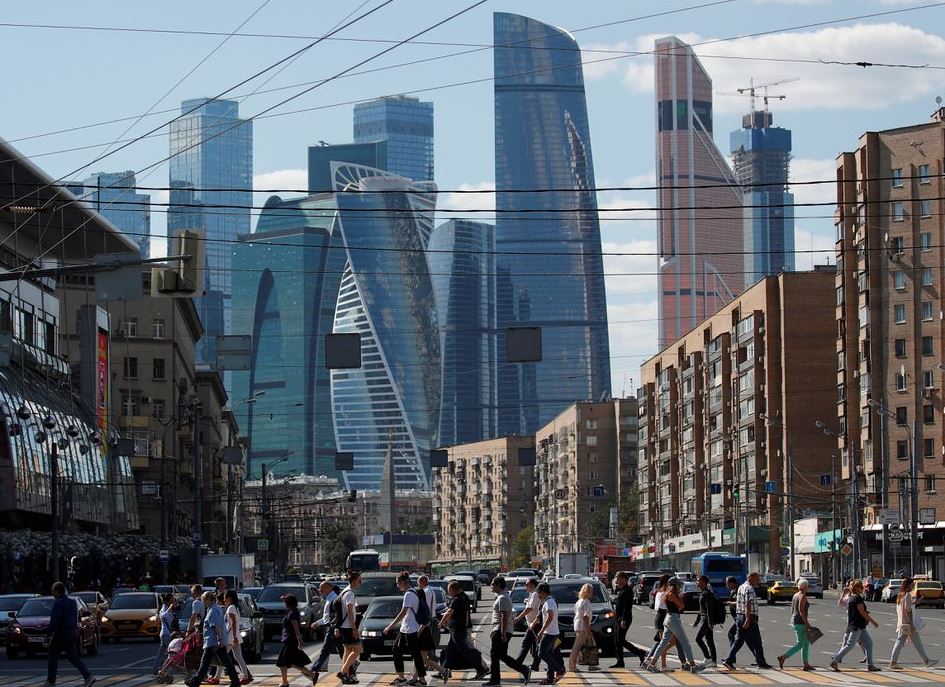 image Sanctions-savaged Russia teeters on brink of historic default