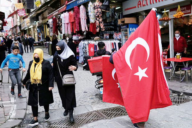 image Turkey faces risks acting as sanctions &#8216;safe haven&#8217; for Russians