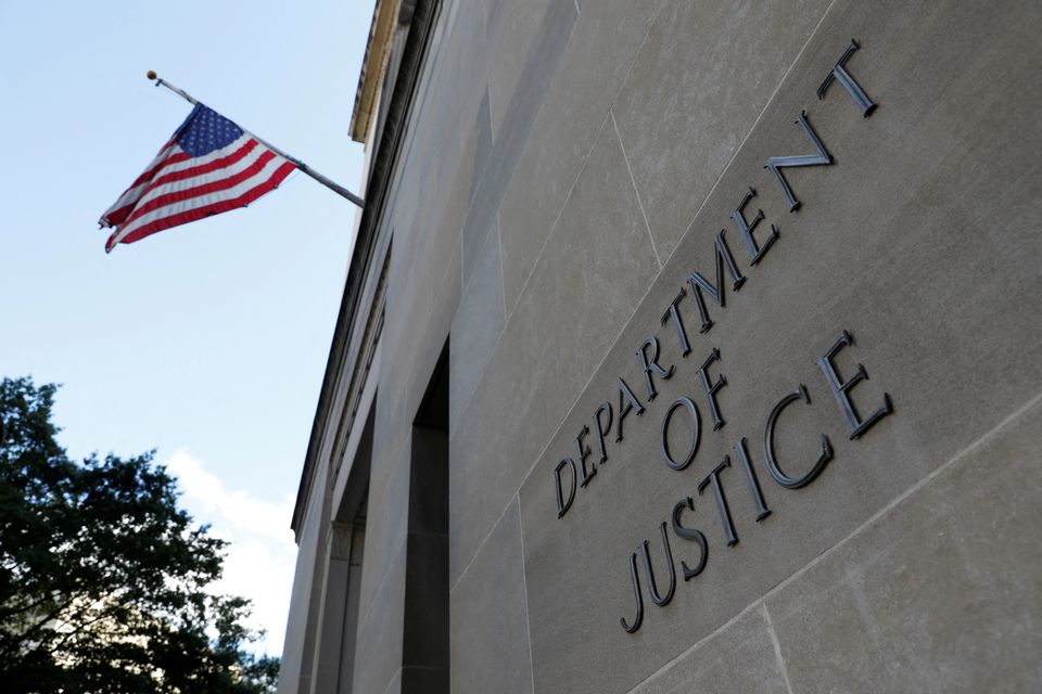 image How US law enforcement could take control of Russian oligarchs&#8217; assets