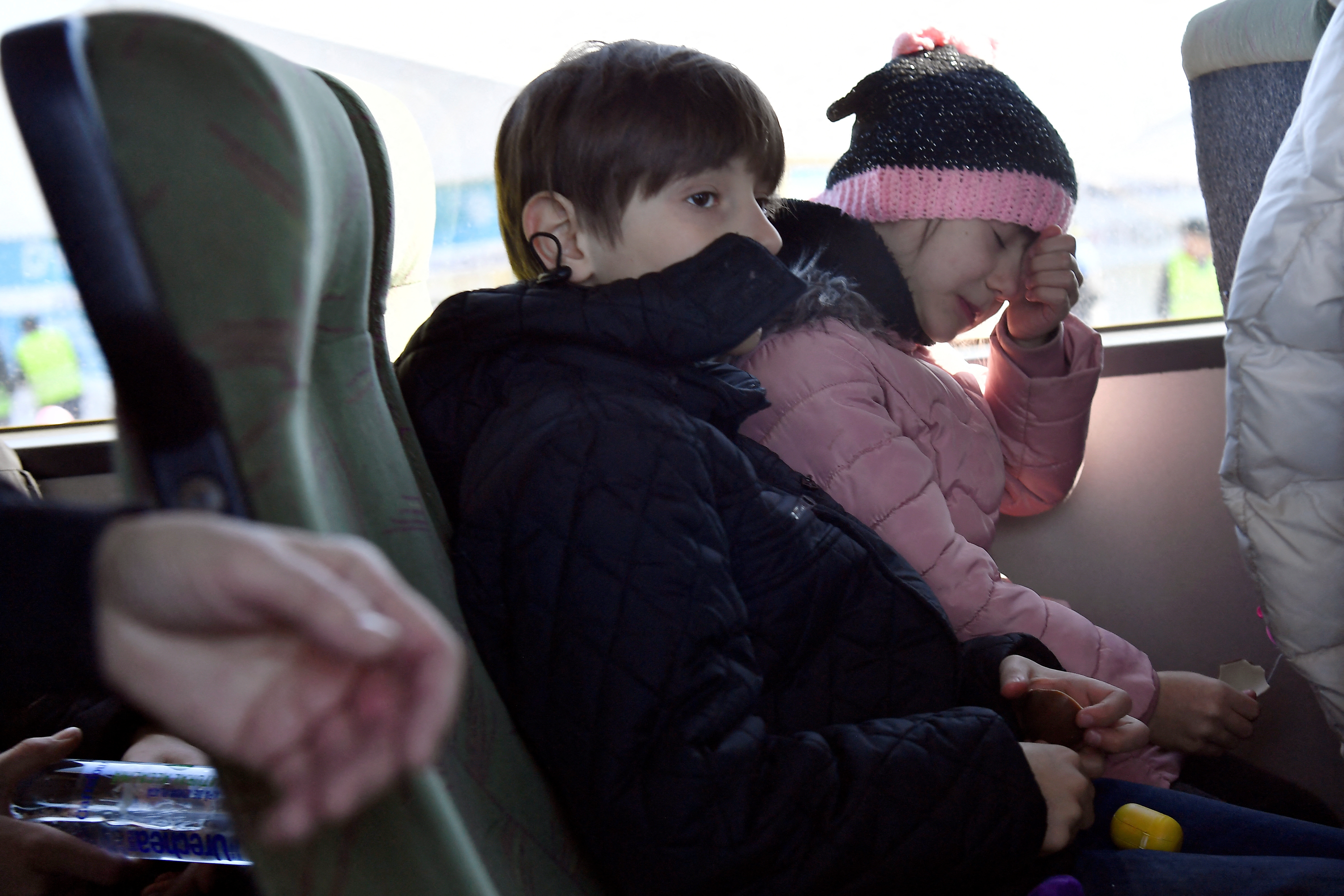 image Ukraine hopes to evacuate 6,000 women, children and elderly from Mariupol