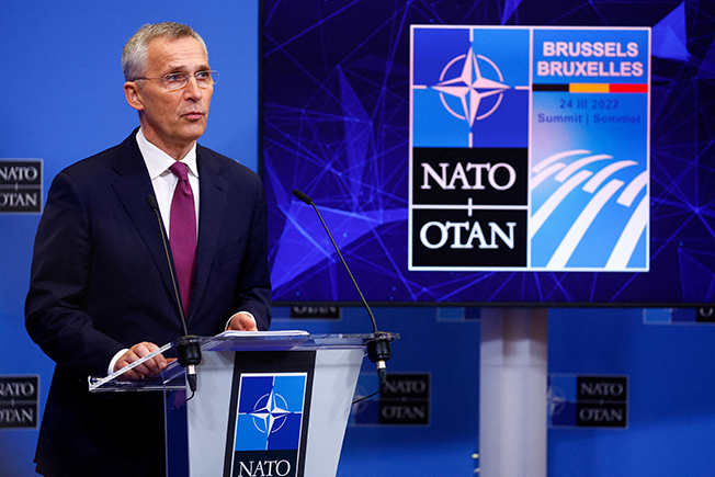 image NATO plans full-scale military presence at border, says Stoltenberg