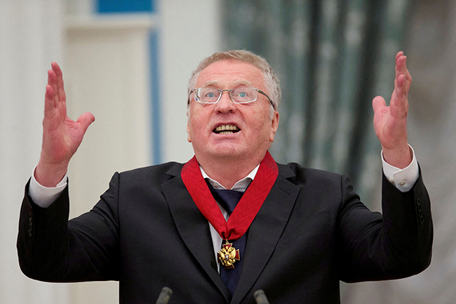 image Russian far-rightist Zhirinovsky dies, saluted by Putin