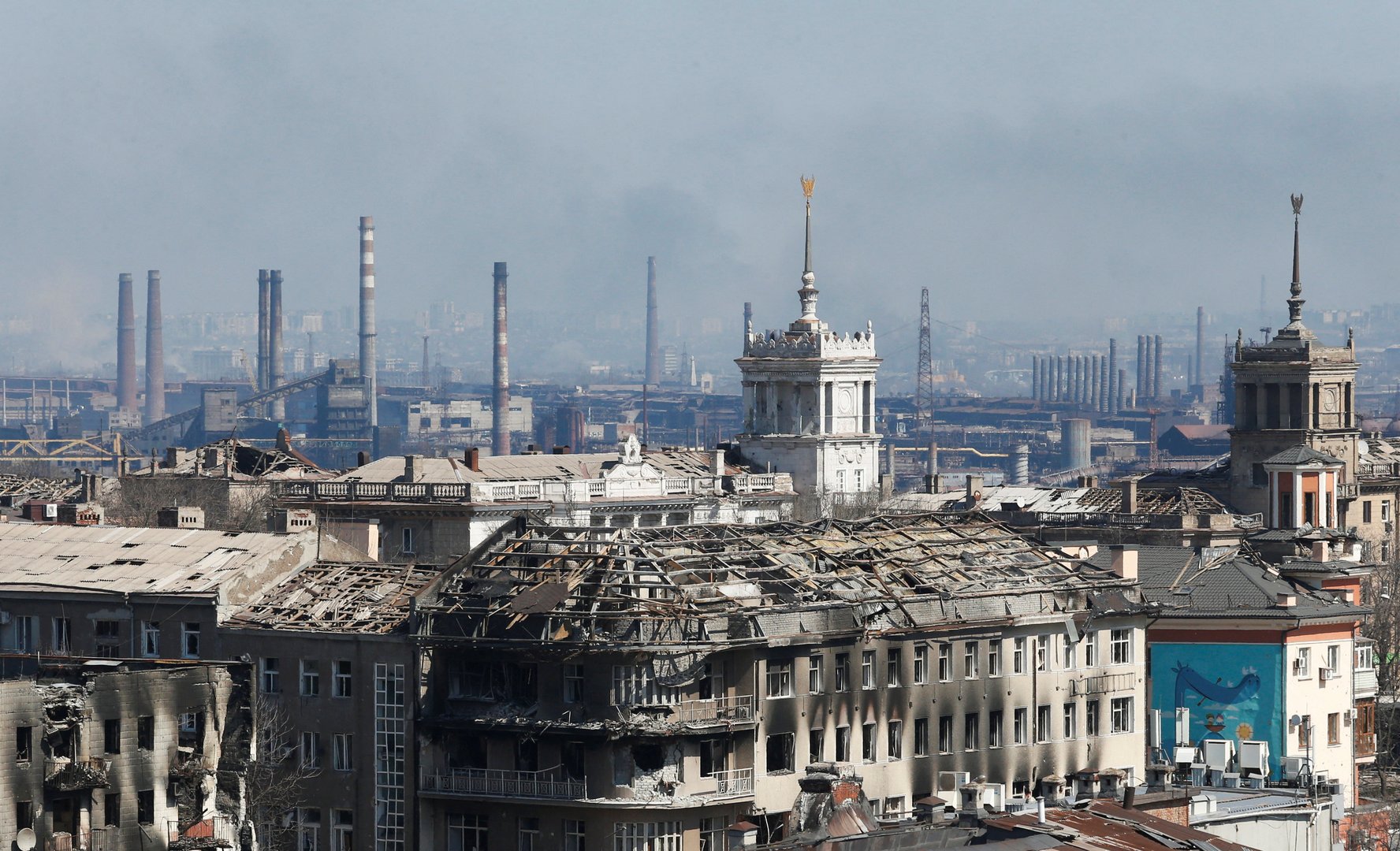 image Ukraine&#8217;s military says Russian forces are trying to storm Azovstal plant