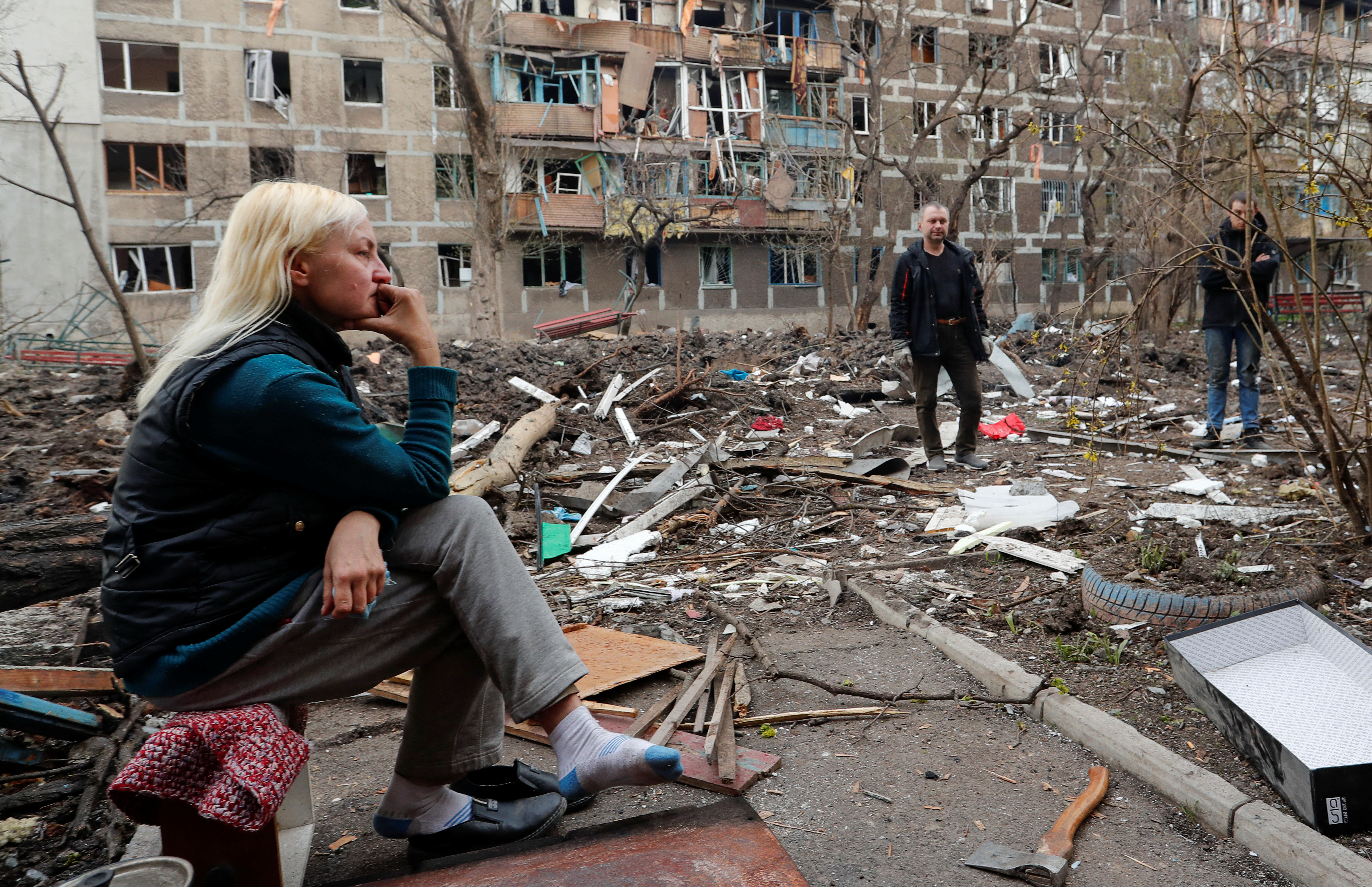 image Ukraine PM: Rich Russians should pay the bill to rebuild