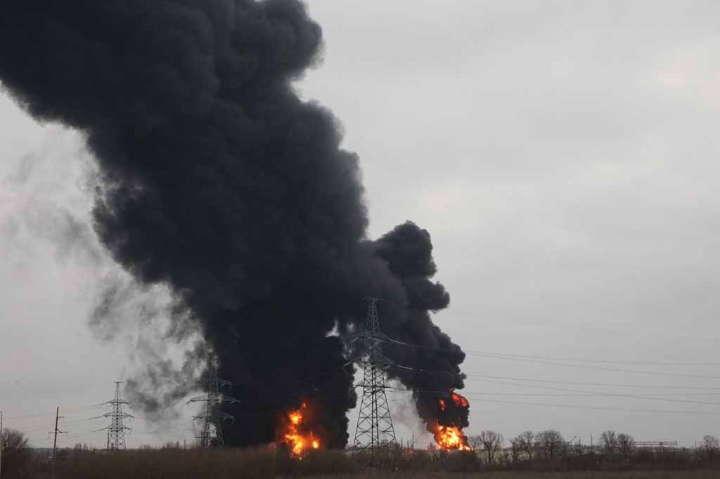 image Blasts heard in Russian city of Belgorod near border with Ukraine &#8211; witnesses