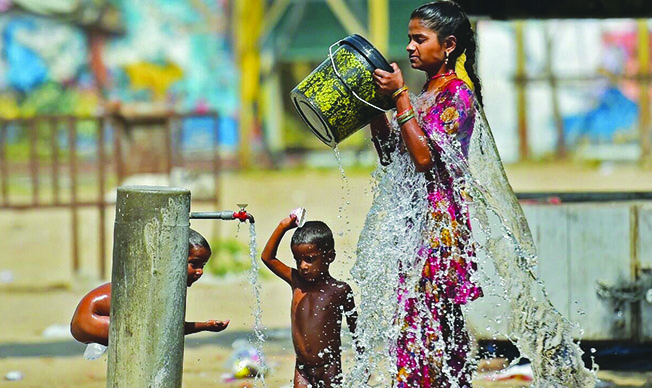image Pakistan and India reel under intense heat wave