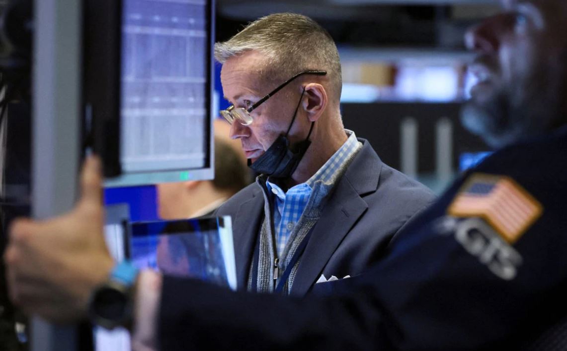 image Bruised Wall Street faces gauntlet of worries after market tumble