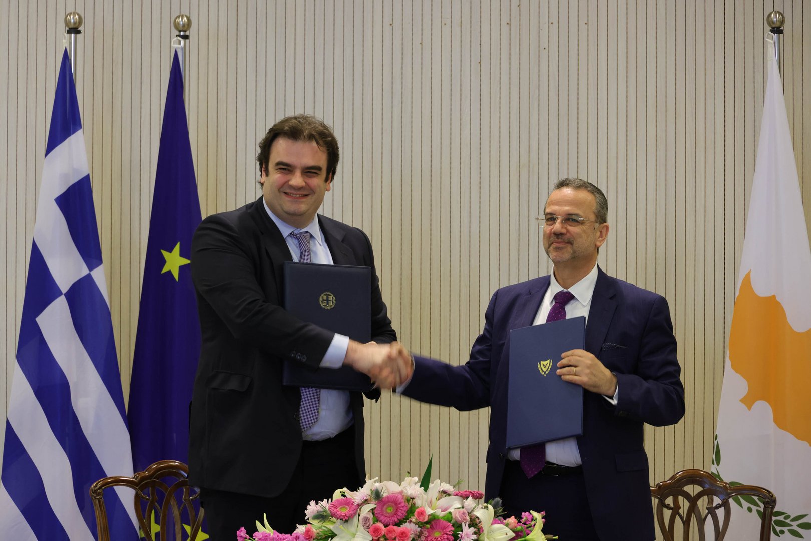 image Cyprus-Greece to work together on digital transformation