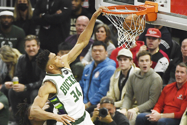 image Giannis and Bucks take lead over Bulls in NBA playoffs