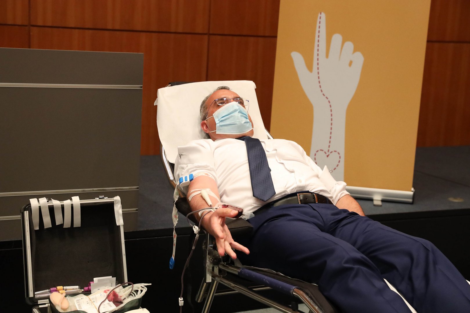 image Change to blood donation rules angers LGBT community (updated)