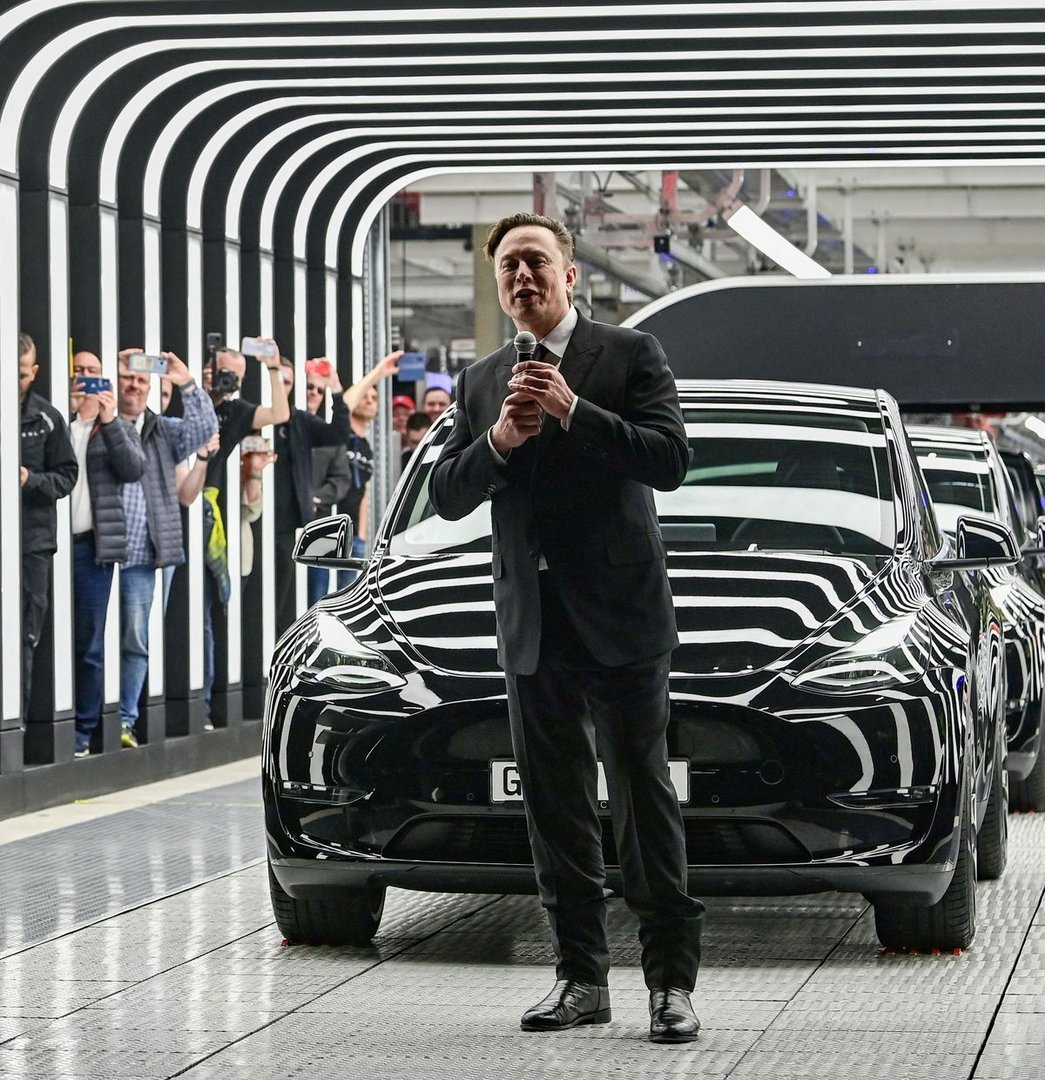 image Judge rules Musk’s tweets over taking Tesla private were false, investors say