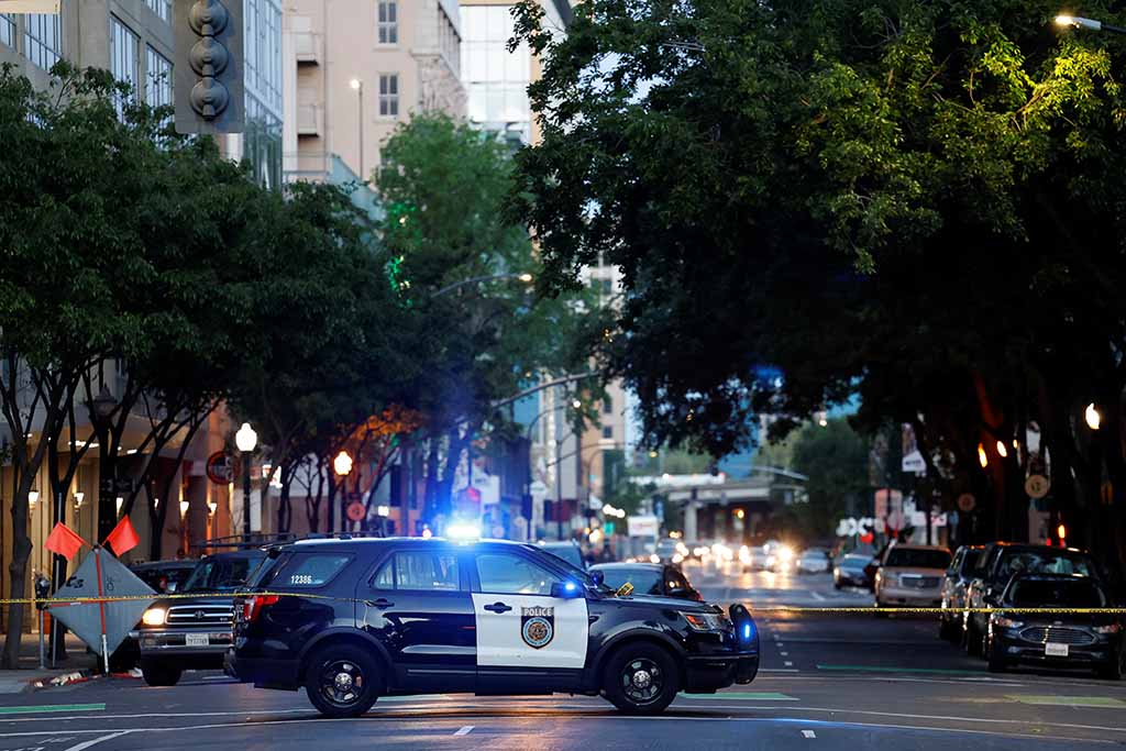image Six dead, ten injured, in early morning shooting in downtown Sacramento-police