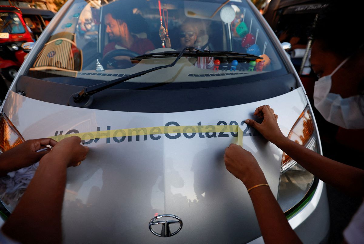 image Sri Lanka&#8217;s reluctance to tap IMF helped push it into an economic abyss