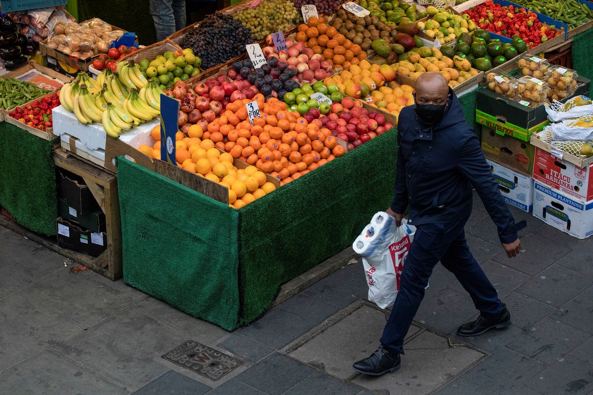 image UK inflation falls for first time in nearly a year