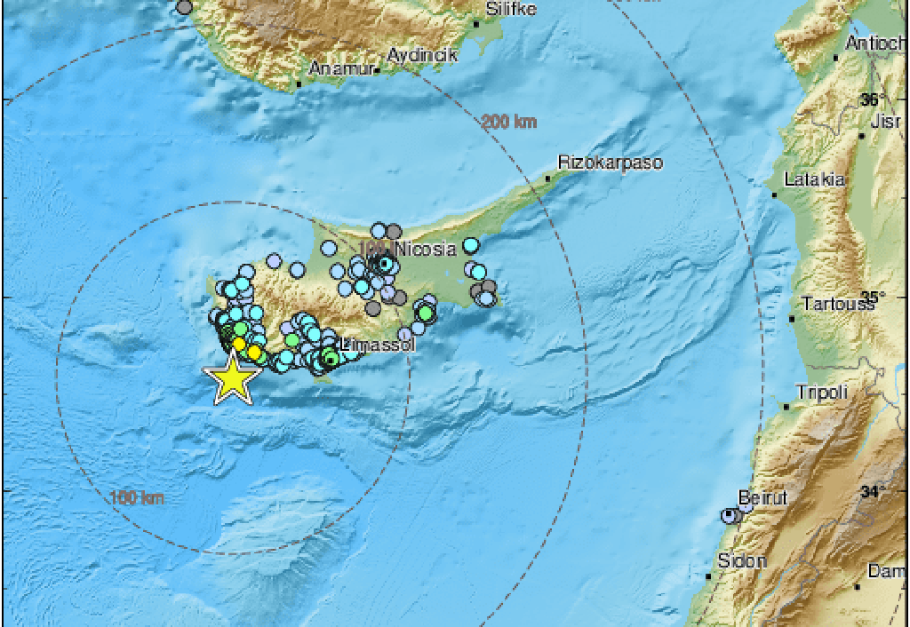 image Tuesday night quake was preceded by weaker tremors (updated)