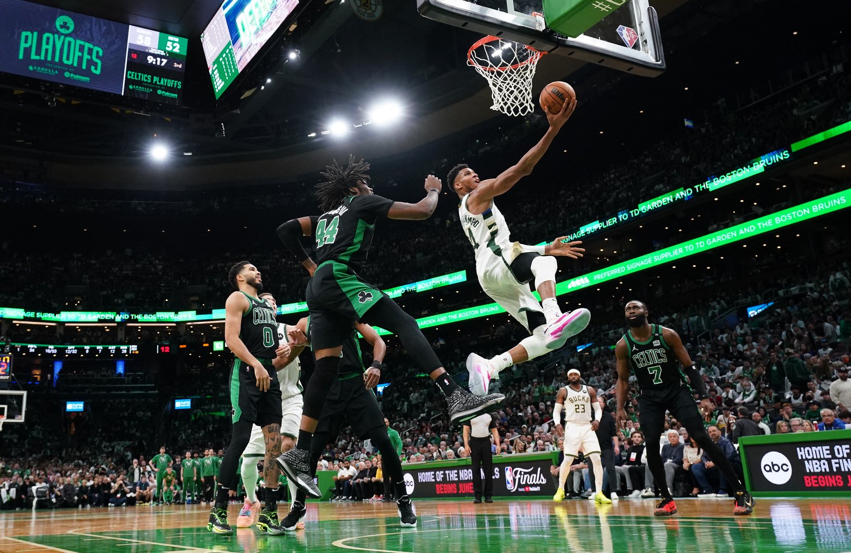 image Bucks win in Boston behind Giannis Antetokounmpo&#8217;s triple-double