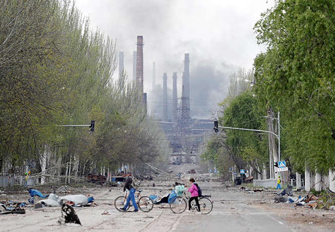 image Russia unleashes rockets at steel plant, some evacuees reach safety