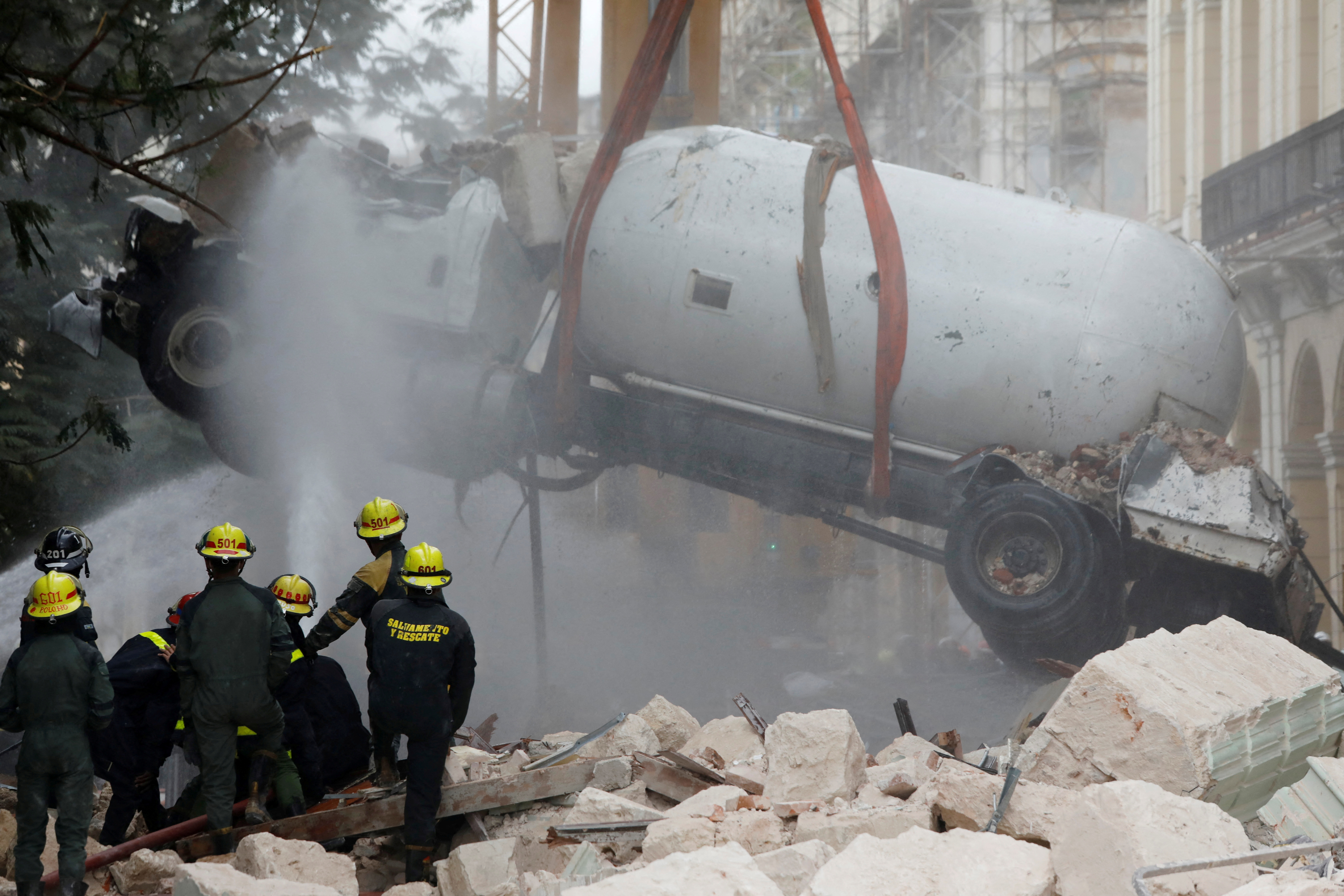 aftermath of explosion at hotel saratoga, in havana