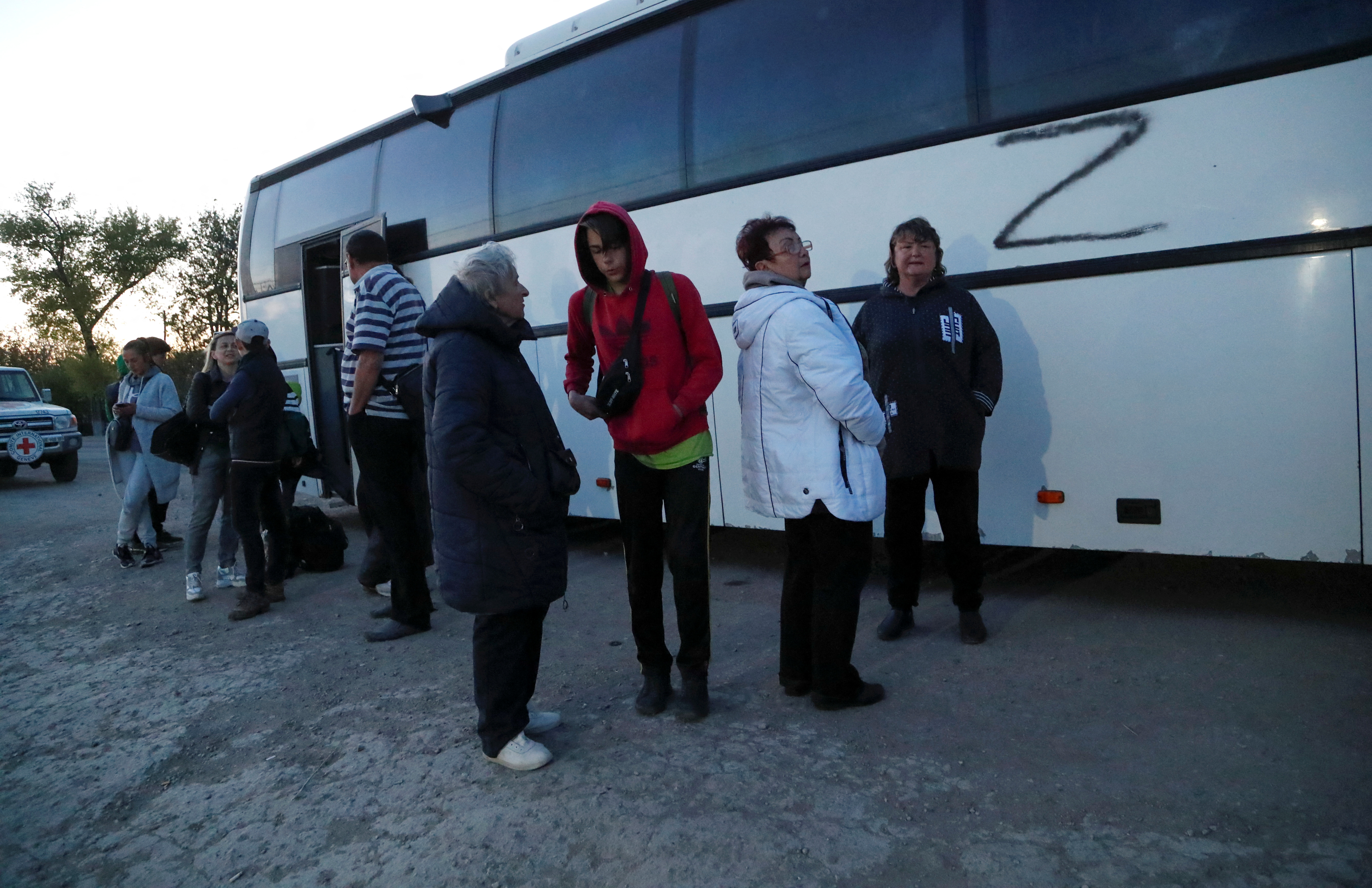 image Sixty feared dead in bombing of Ukraine school; evacuees from Azovstal arrive in Zaporizhzhia