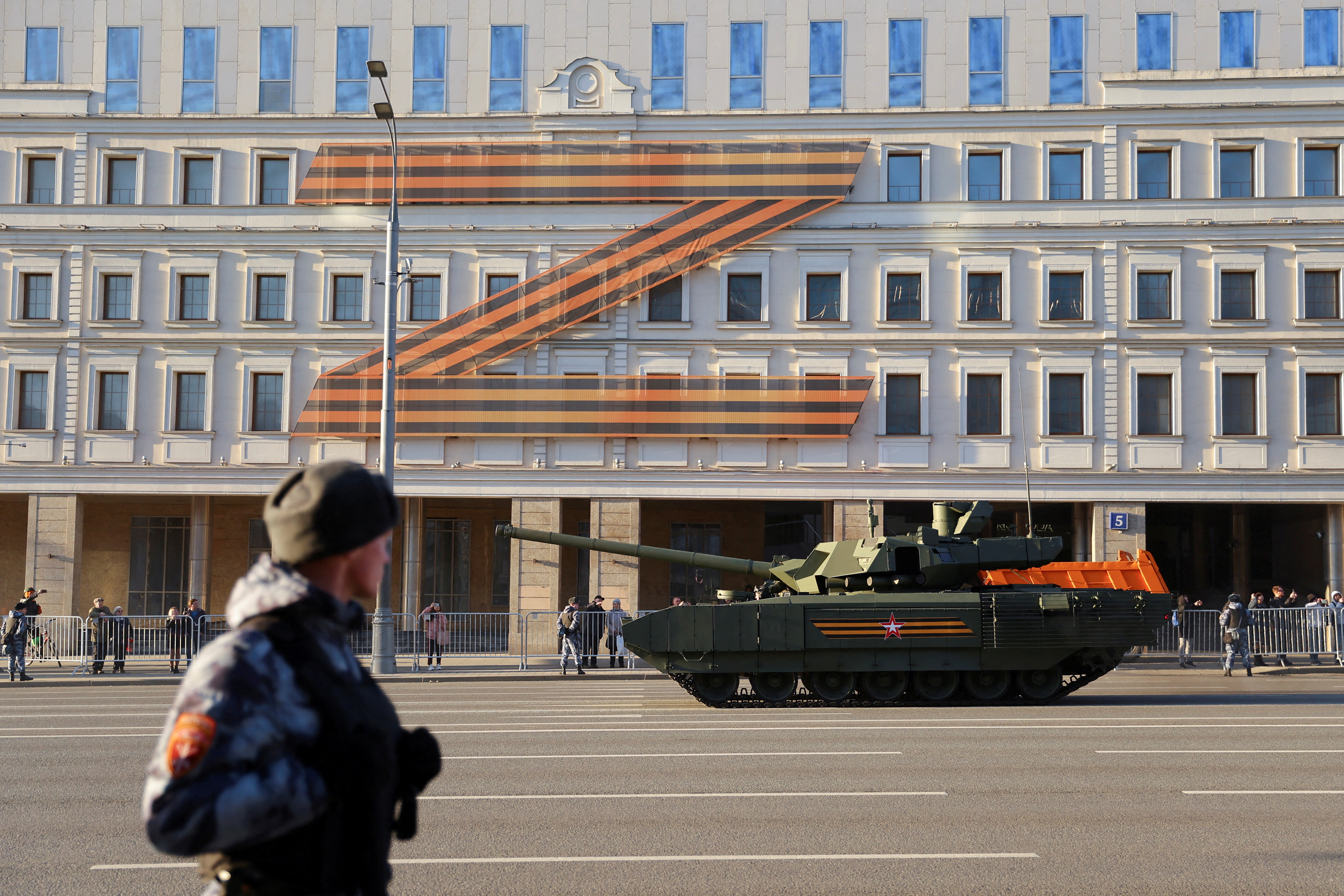 image Moscow&#8217;s mood ahead of Victory Day mixes anxiety and resilience