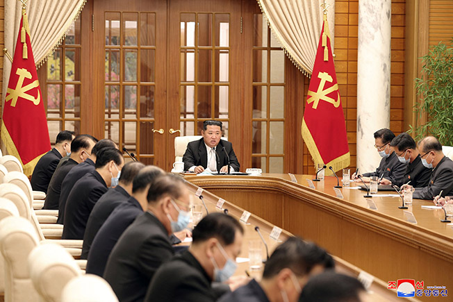 image N. Korea reports Covid outbreak, orders lockdown in &#8216;gravest emergency&#8217;