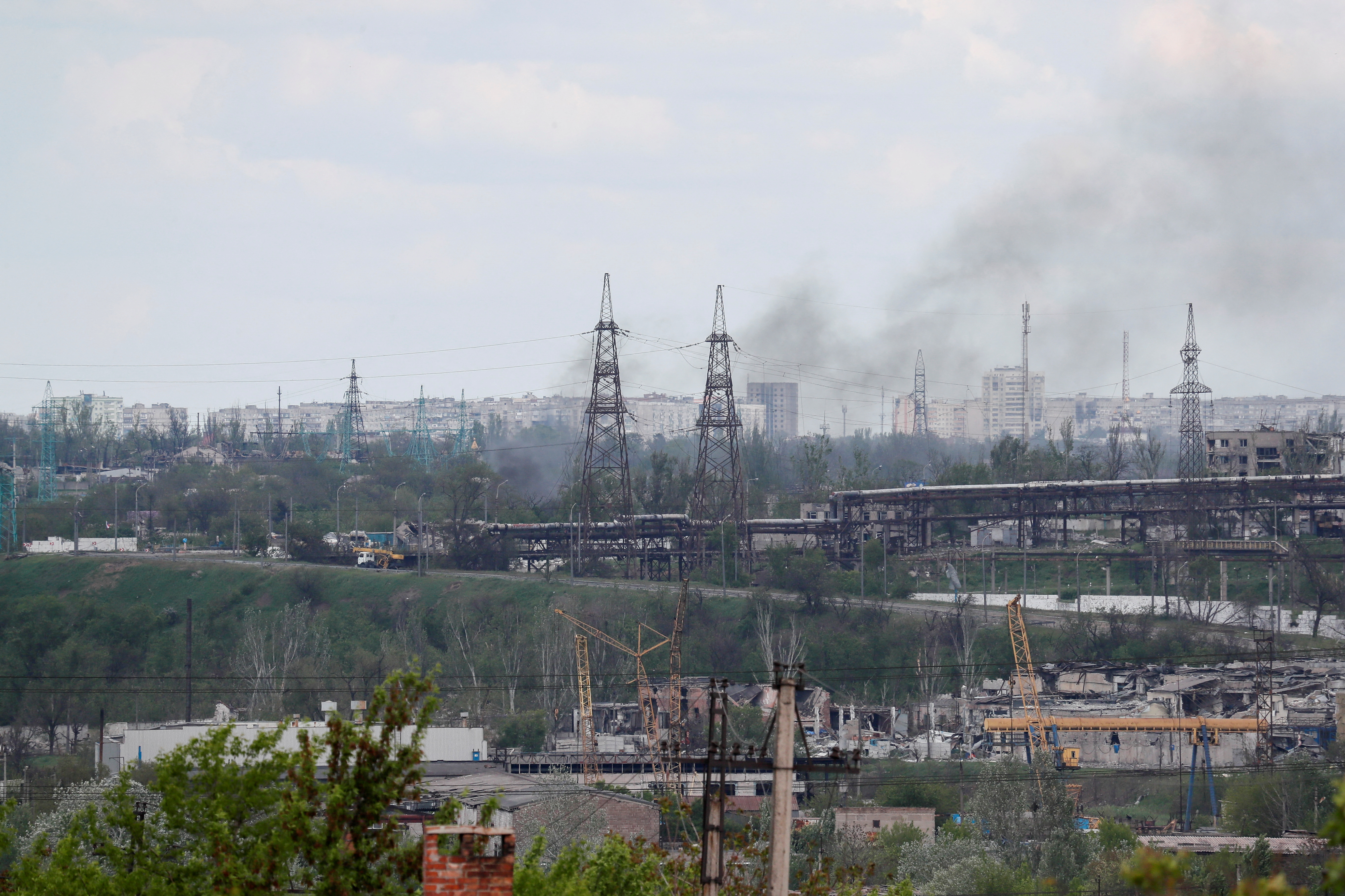 image Russia says it will evacuate wounded Ukrainian soldiers from Azovstal