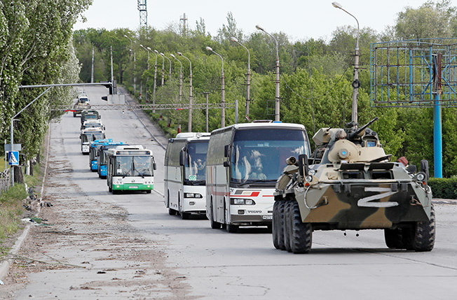 image Russia: more fighters surrender in Mariupol; US reopens Kyiv embassy