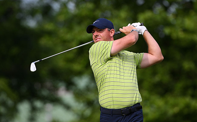 image McIlroy grabs PGA Championship lead as Tiger toils