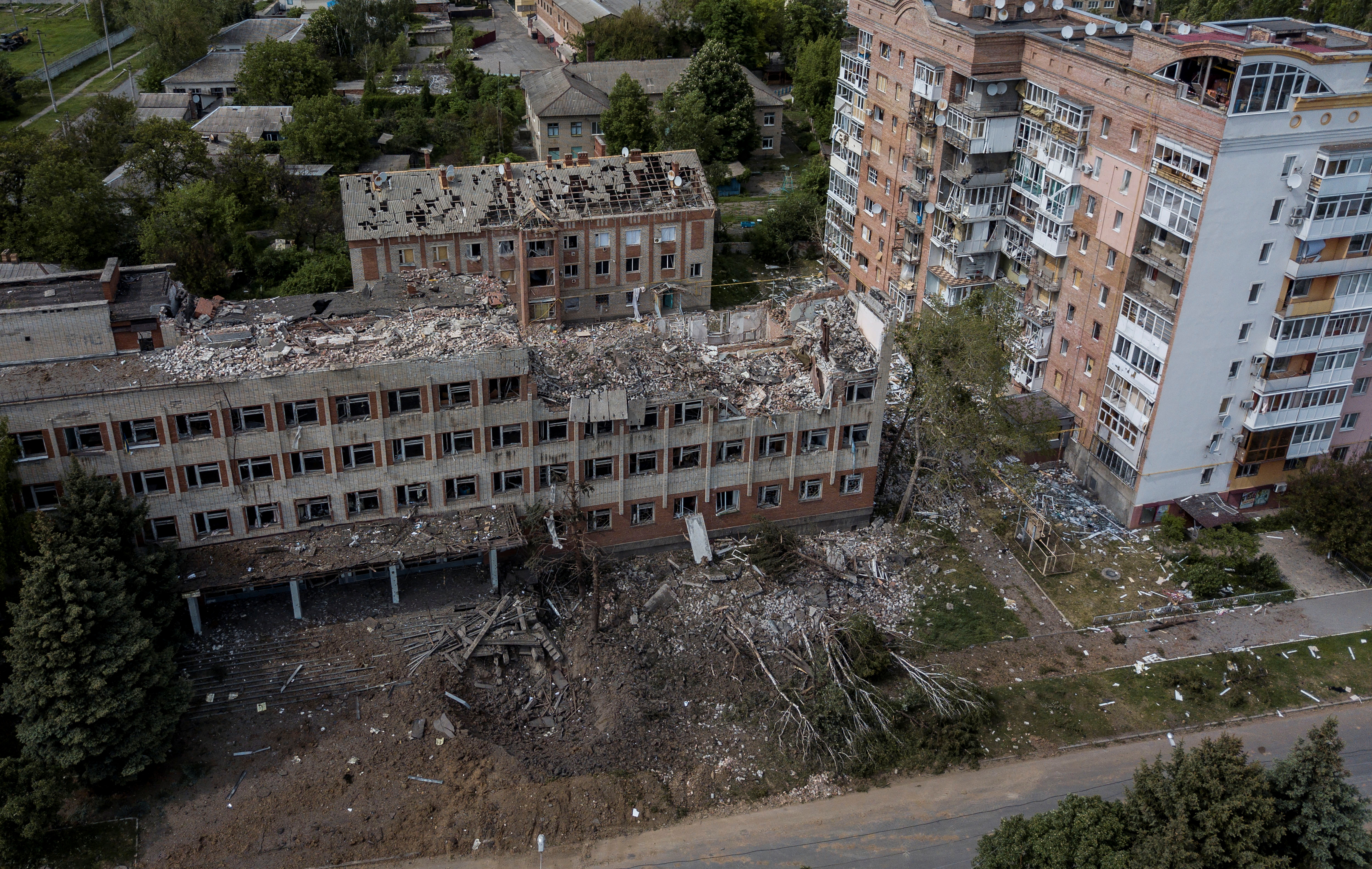image Pounded by Russian offensive in the east, Ukraine rules out ceasefire (Update 2)