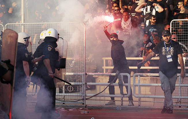 image Thirty hooligans attack car and driver ahead of Anorthosis-Apollon match