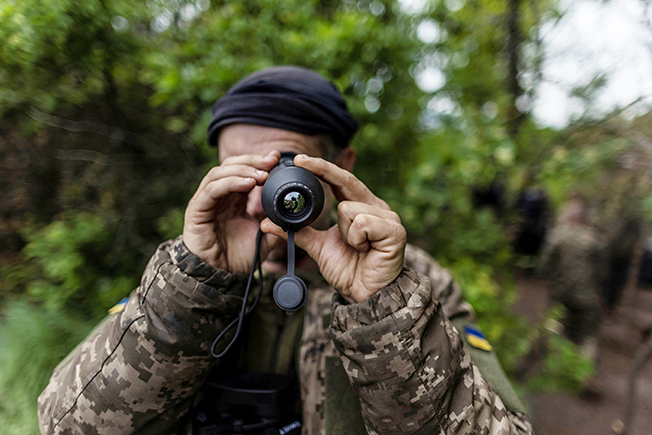 image Russia wages all-out assault to encircle Ukraine troops in east