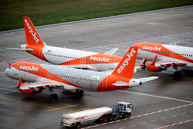 image easyJet cancels more than 200 flights