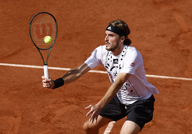 image Tsitsipas hammers Ymer to cruise into fourth round